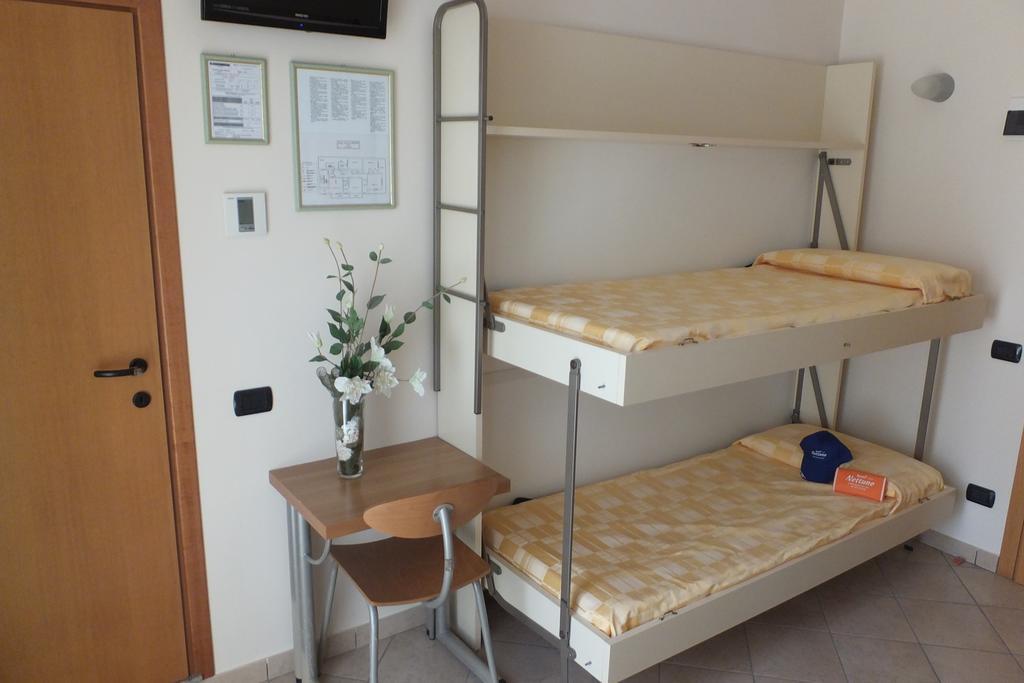 Hotel Nettuno ソットマリーナ 部屋 写真
